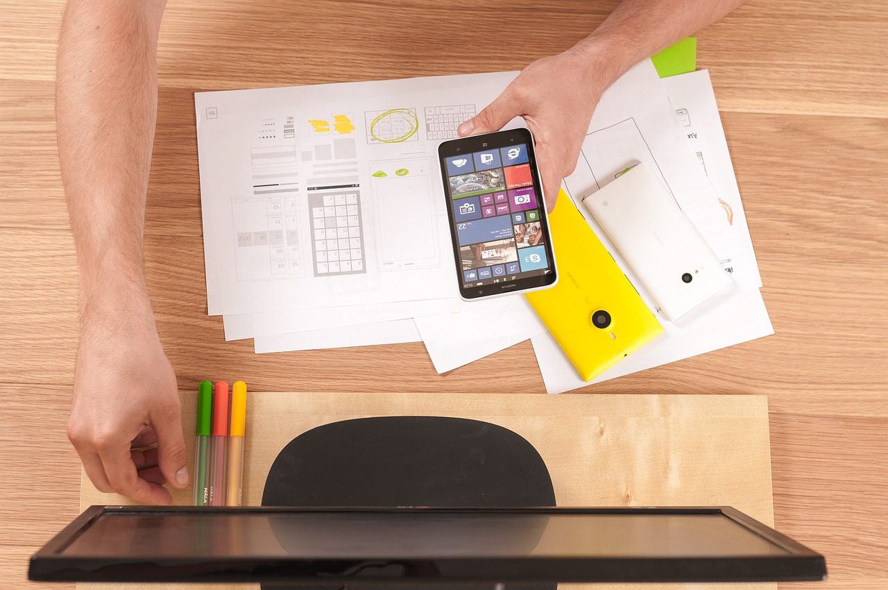 phone, tablet, screen-793046.jpg
